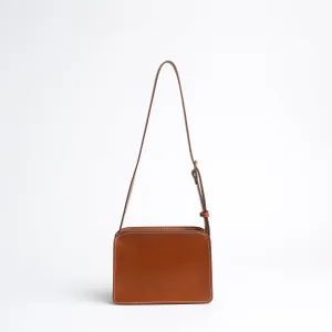 Anni in Leather Brown