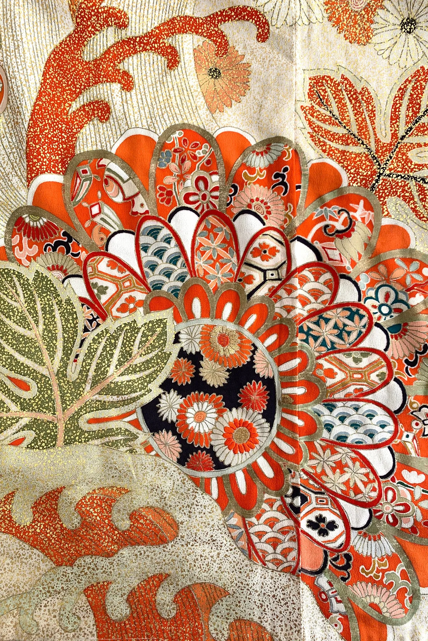 Golden Floral Wave Kimono