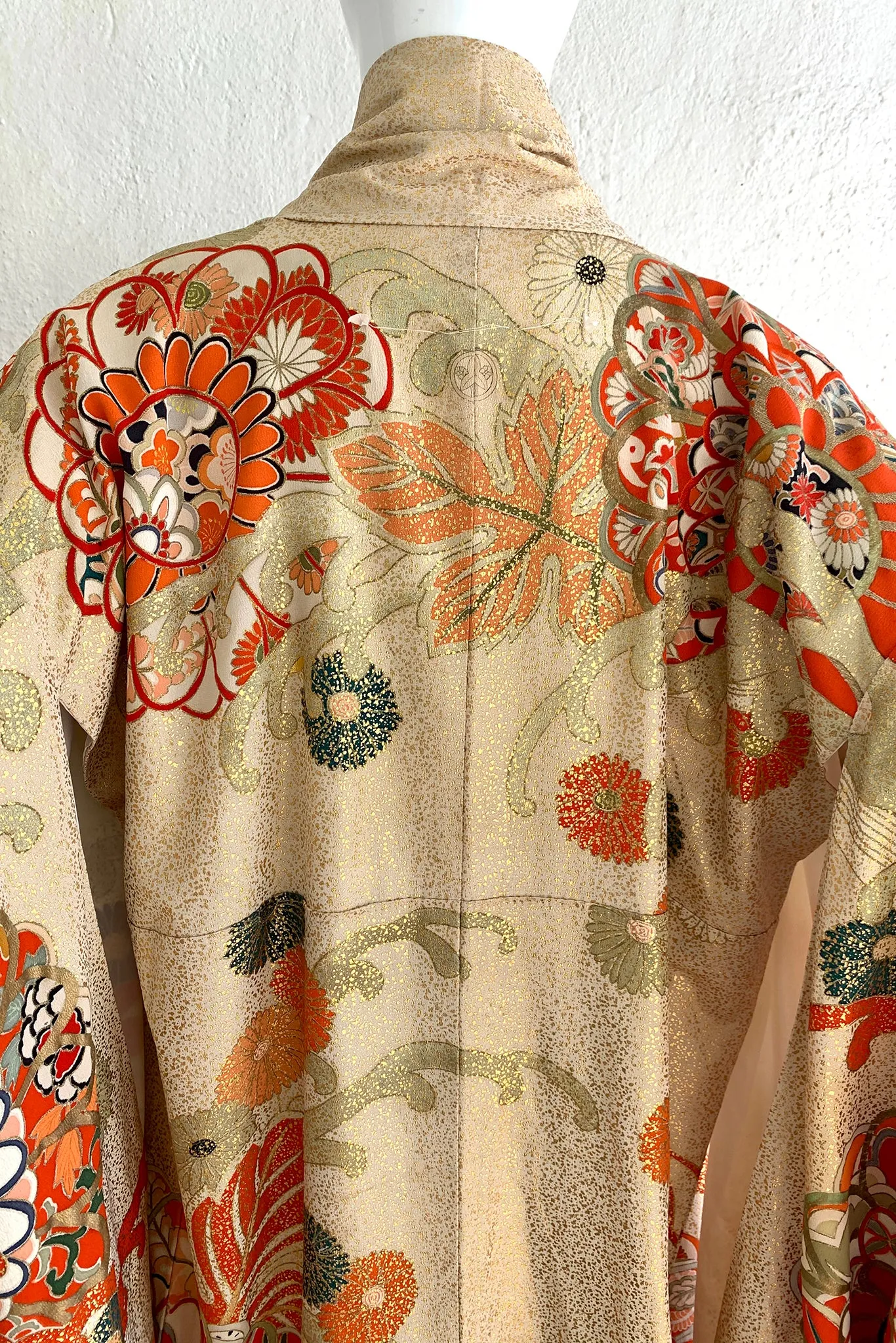 Golden Floral Wave Kimono