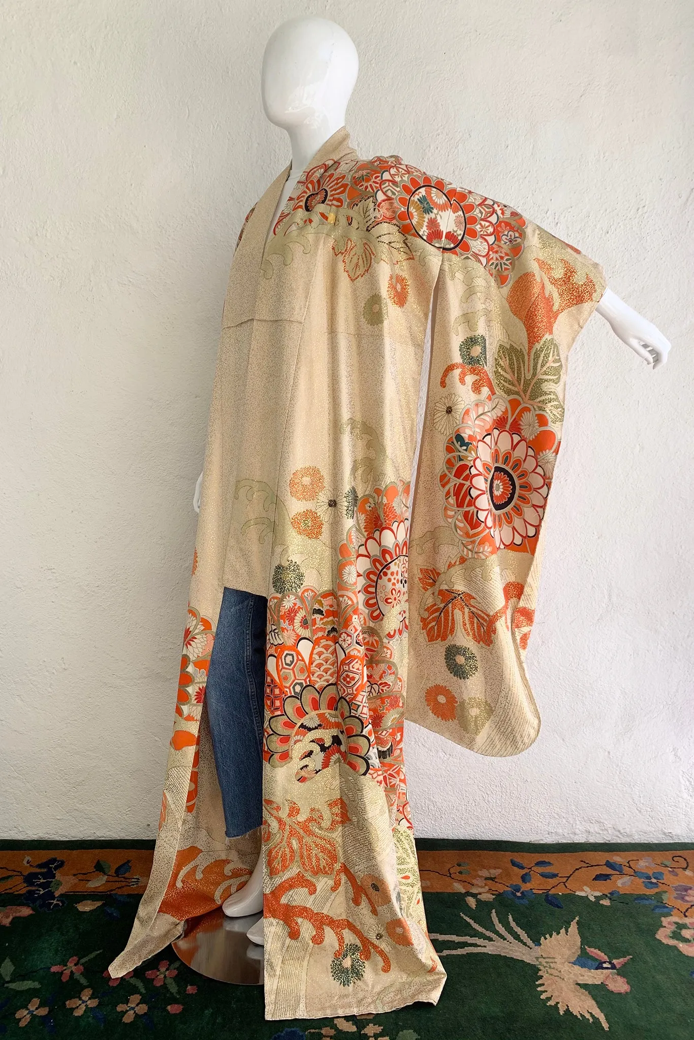 Golden Floral Wave Kimono