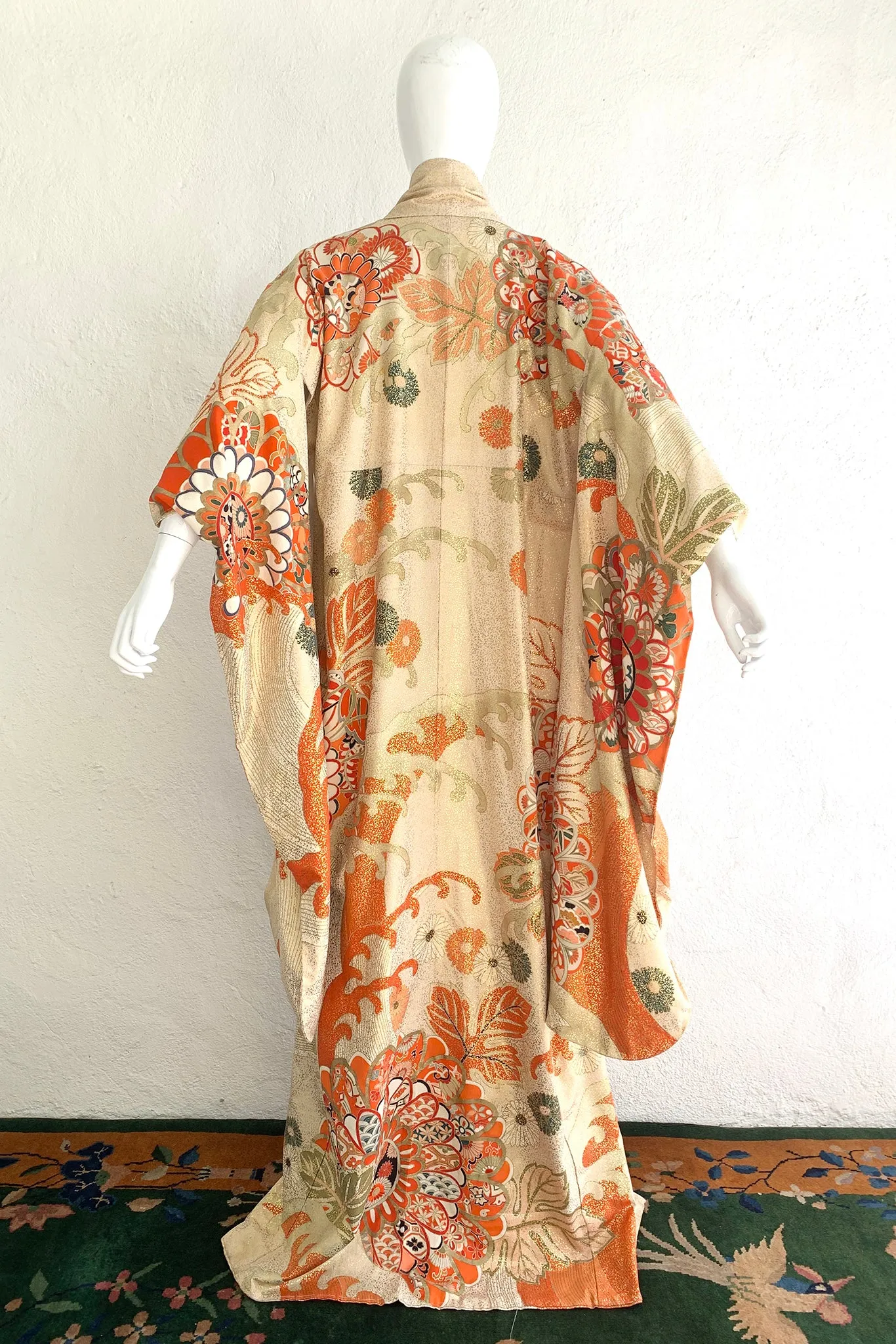 Golden Floral Wave Kimono