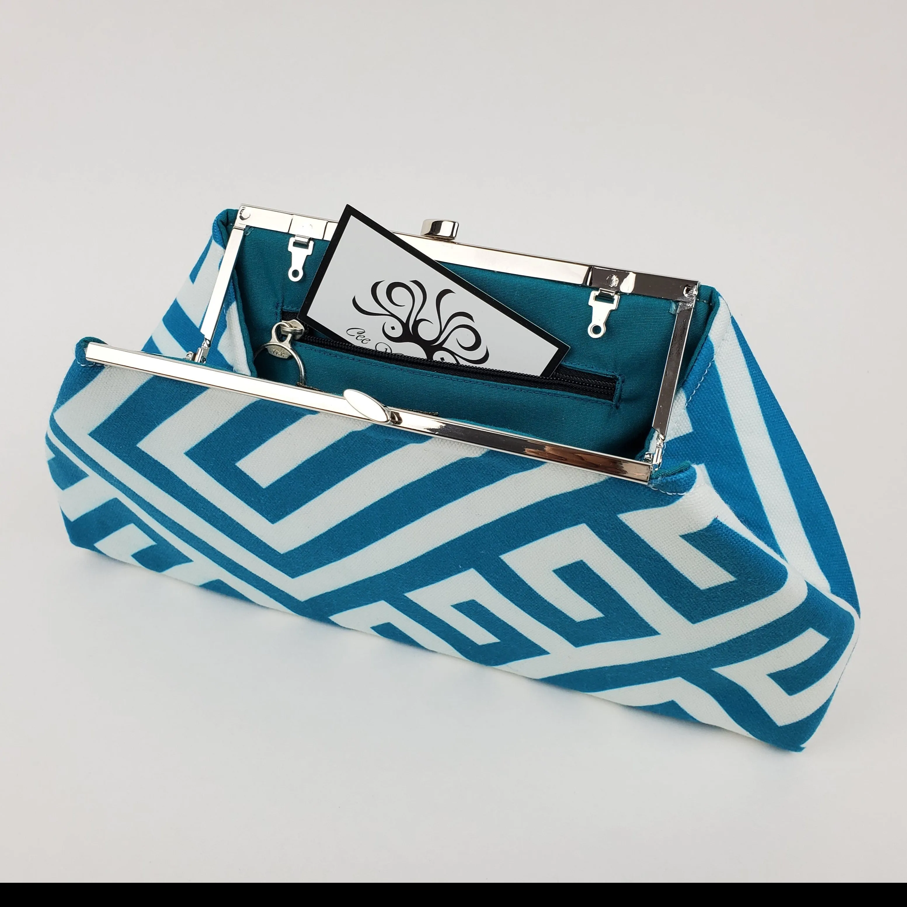 Jazz Clasp- Blue & White Geometric Clutch