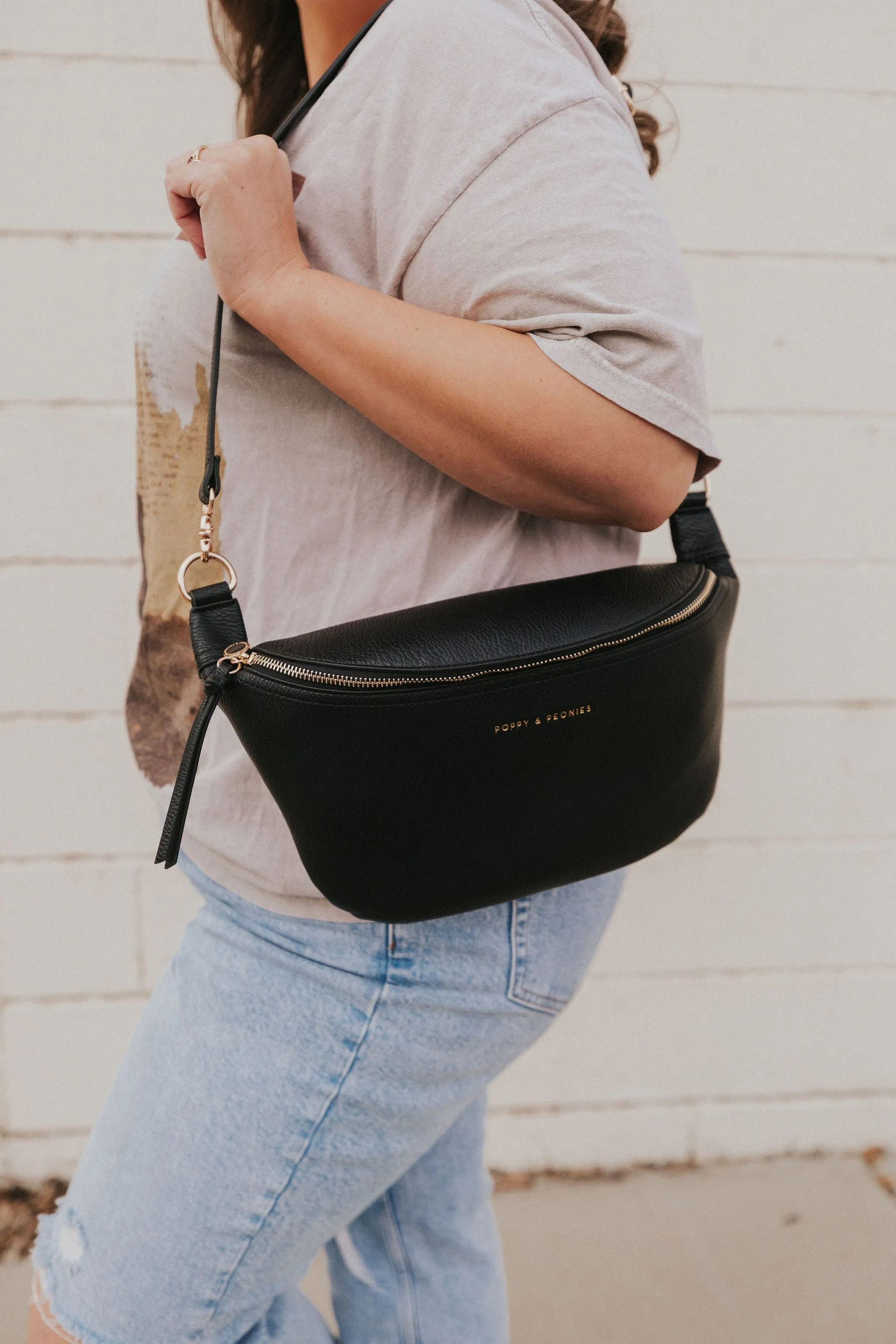 Large Vegan Leather Sidekick Black