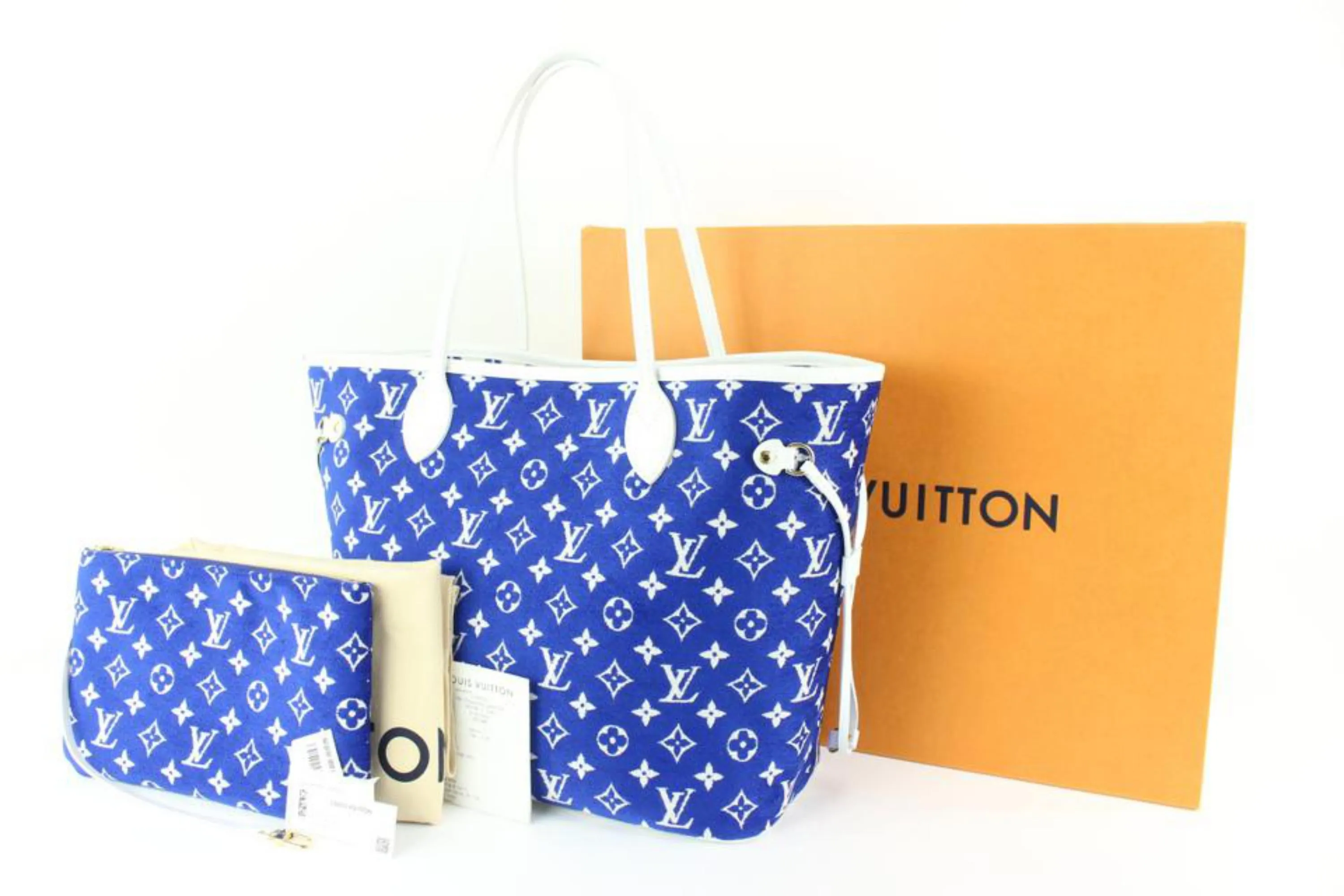 Louis Vuitton Blue Monogram Velvet Match Neverfull MM Tote with Pouch 24lv517s