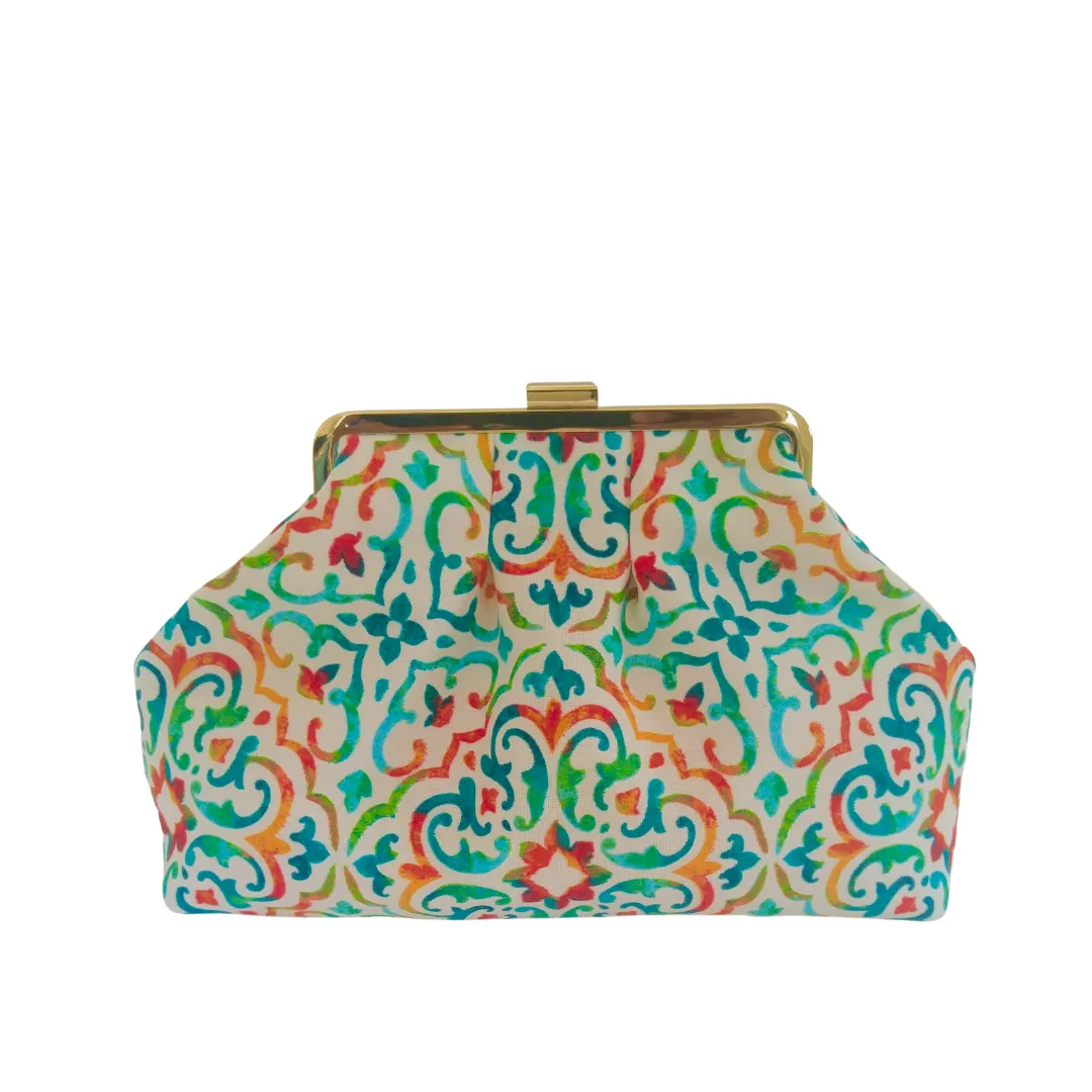 Medallion Gold Clasp Purse