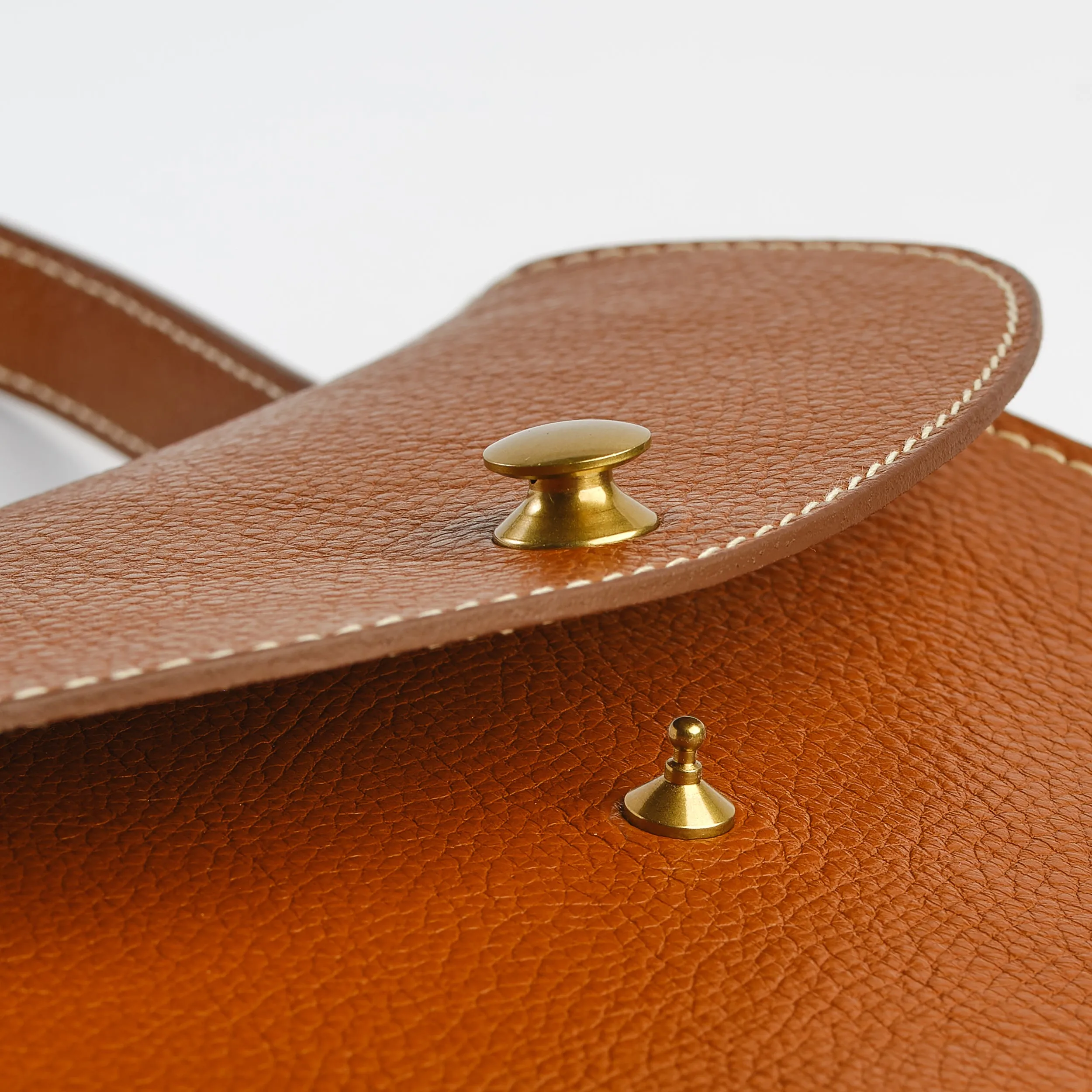 Po in Leather Brown
