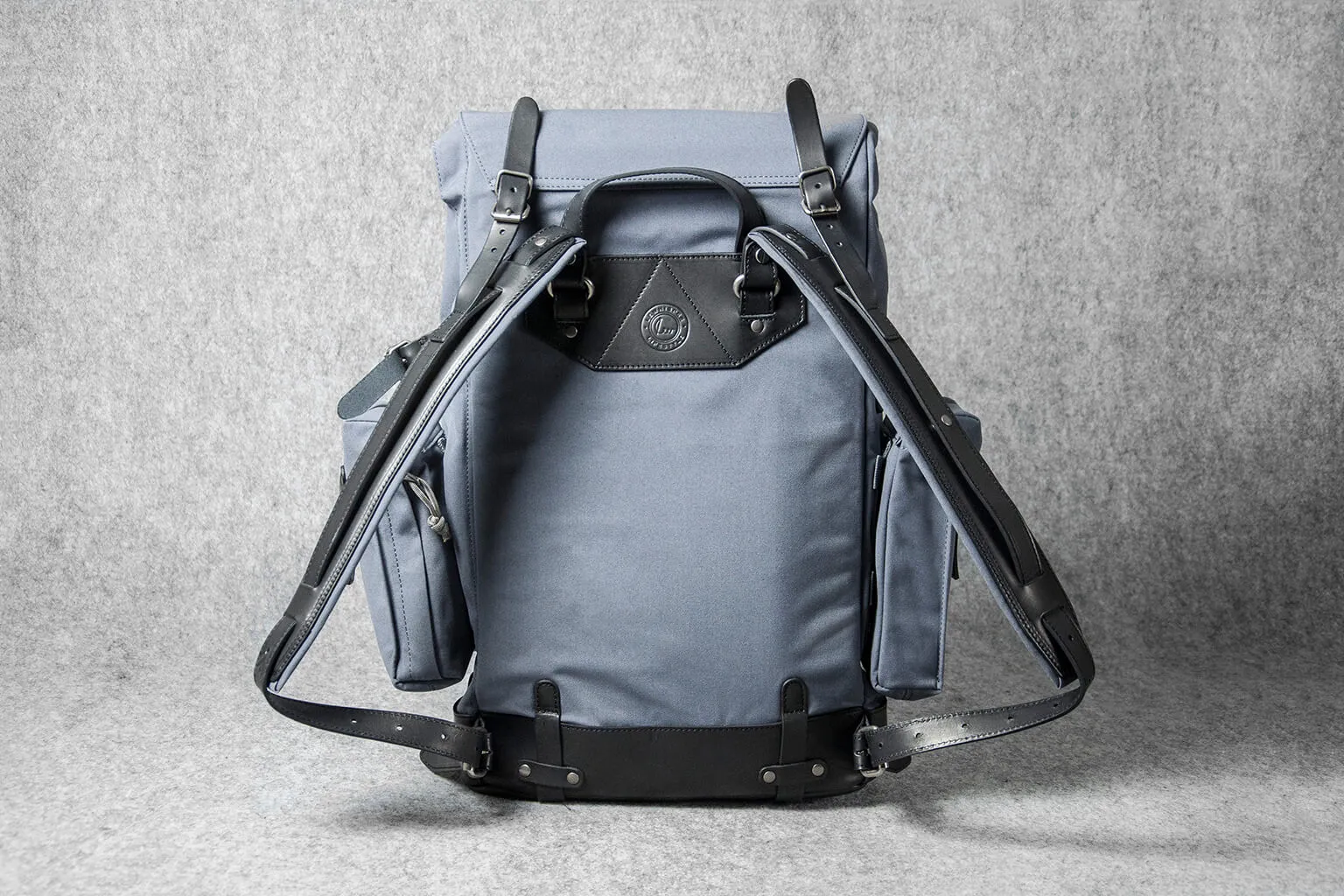 TRAVEL BACKPACK PLUS - grey