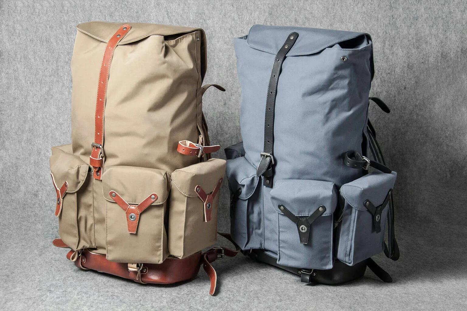 TRAVEL BACKPACK PLUS - grey