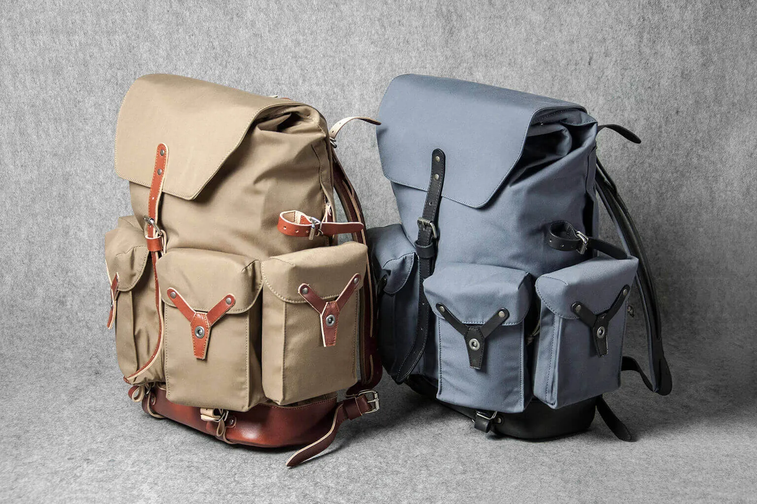 TRAVEL BACKPACK PLUS - grey