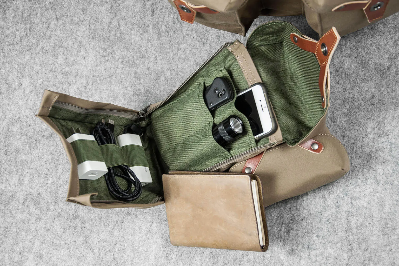 TRAVEL BACKPACK PLUS - khaki
