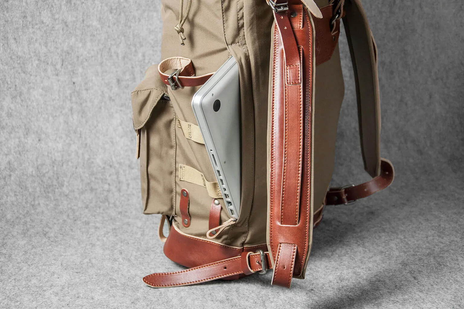 TRAVEL BACKPACK PLUS - khaki