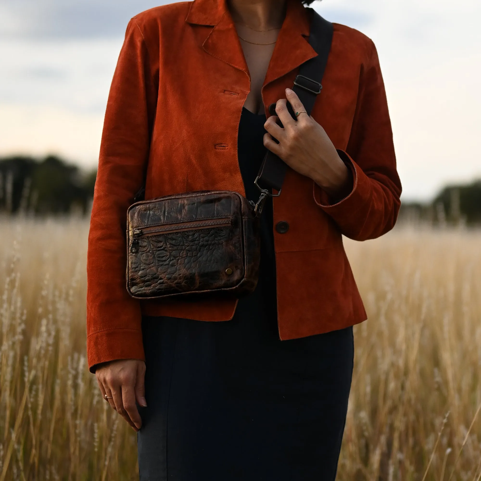 Whitney | Brown Rustic Gator